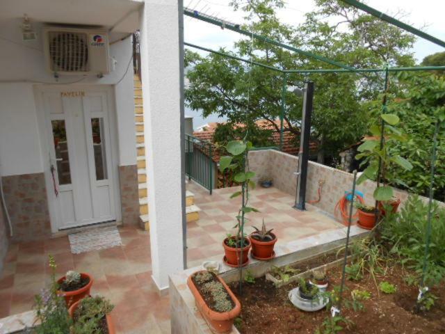 Gogi Apartman Donji Okrug  Buitenkant foto