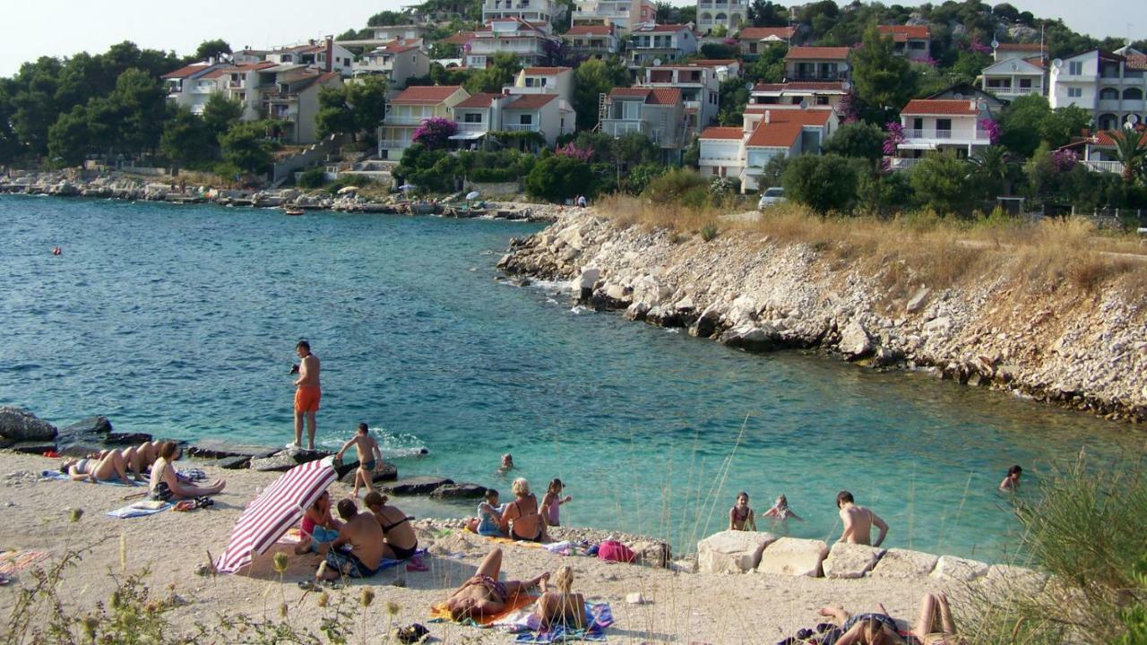 Gogi Apartman Donji Okrug  Buitenkant foto